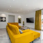 Βίλα Mirela Lux